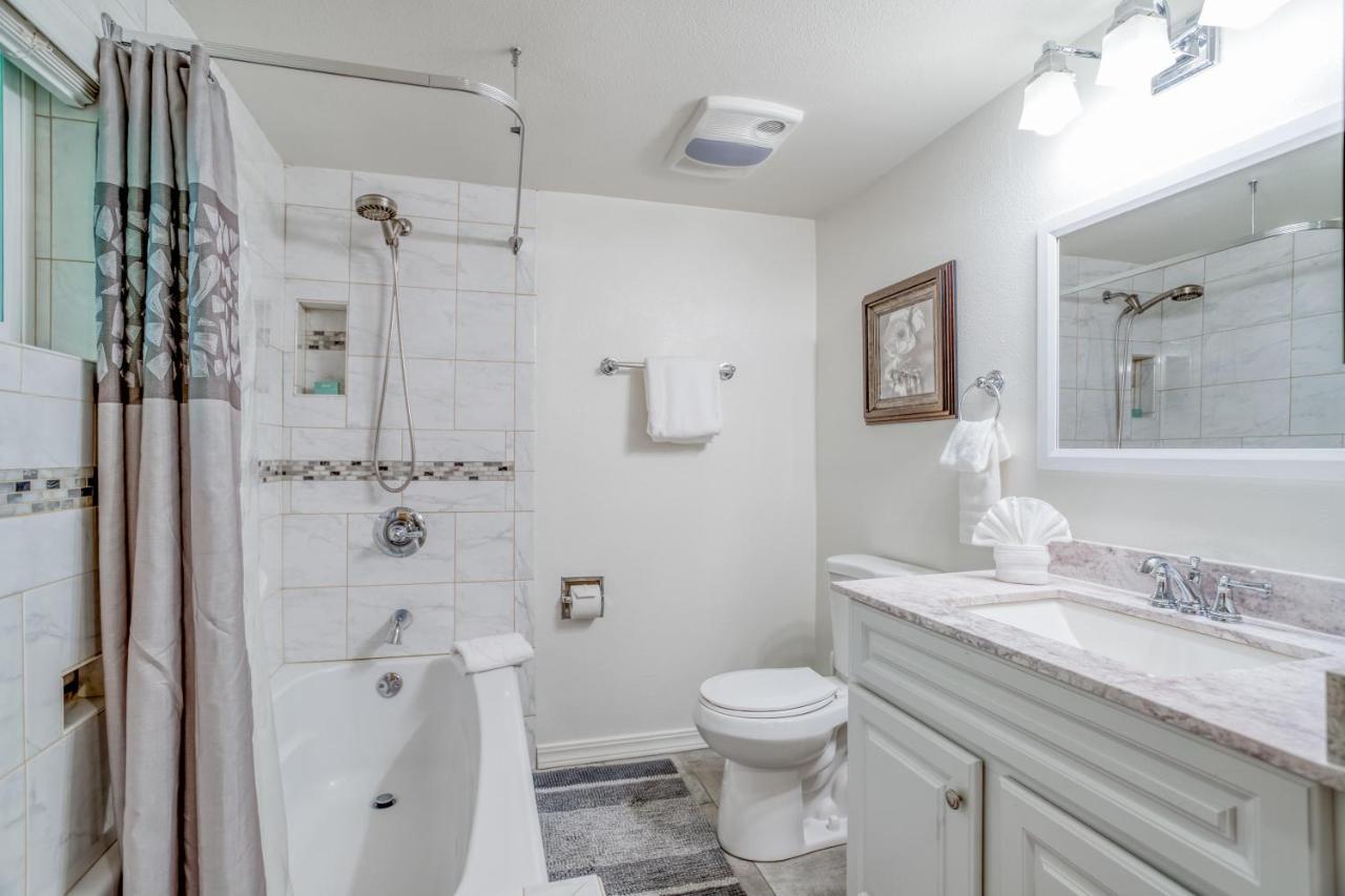 Regatta Park Lake House Lincoln City Bagian luar foto