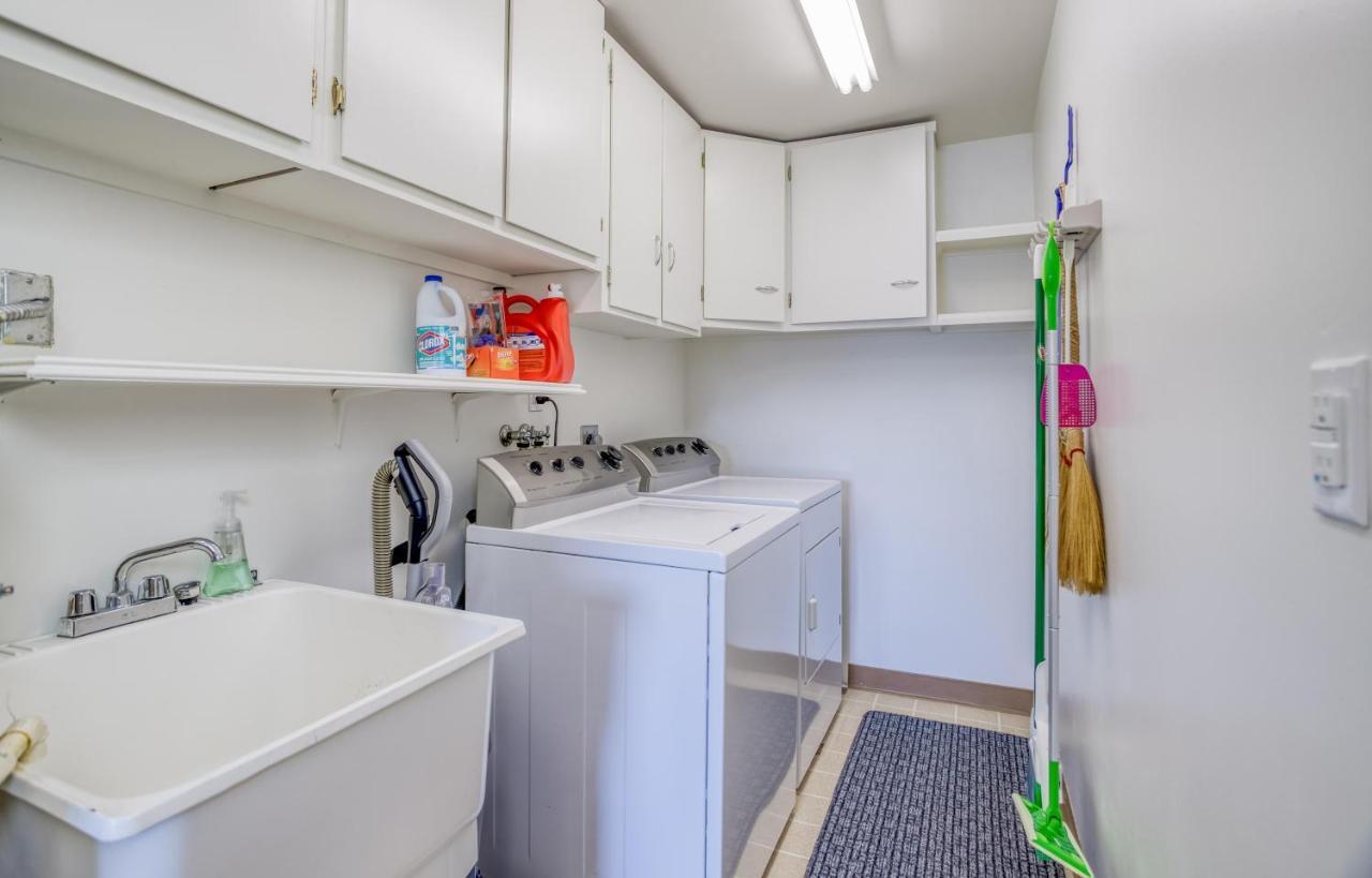 Regatta Park Lake House Lincoln City Bagian luar foto