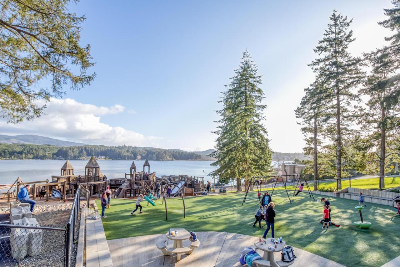 Regatta Park Lake House Lincoln City Bagian luar foto