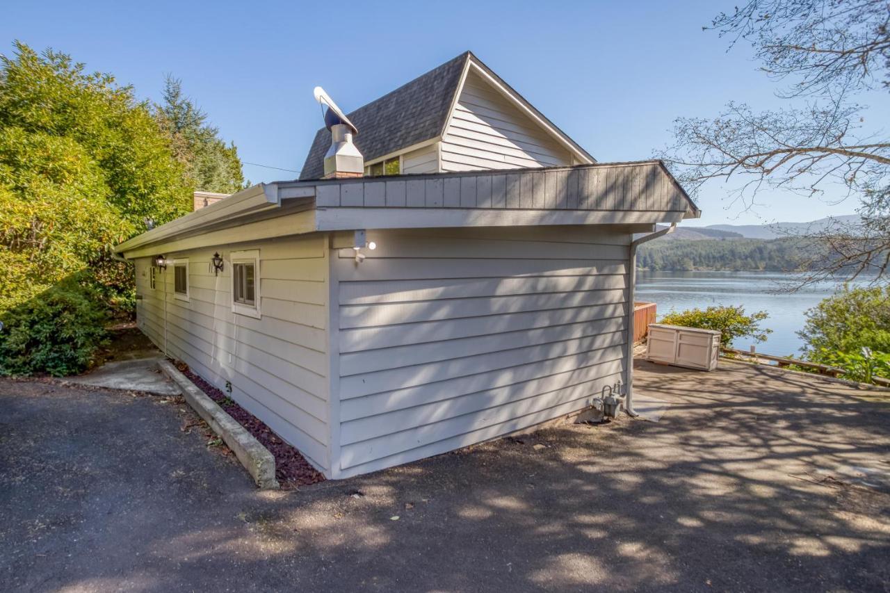 Regatta Park Lake House Lincoln City Bagian luar foto